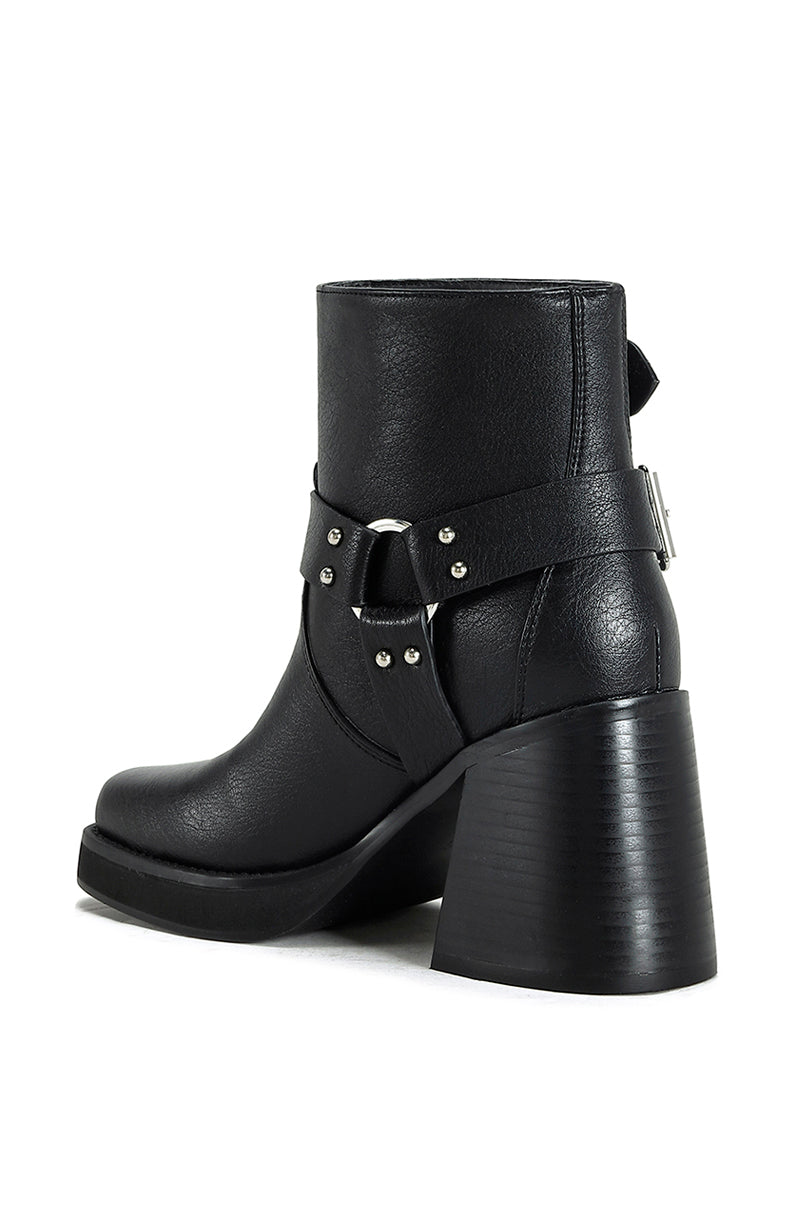 SCOOTER-BLACK BLOCK BOOT | AZALEA WANG
