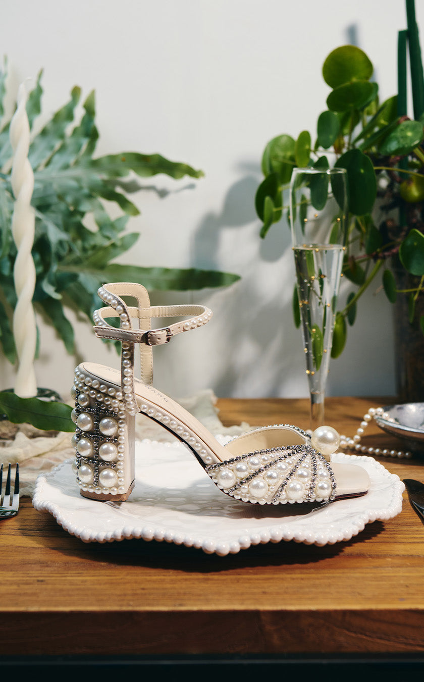 ESTEVA-WHITE BLOCK SANDAL | AZALEA WANG