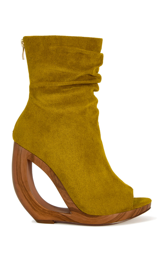 ARLO-MUSTARD CURVED WEDGE BOOTIE