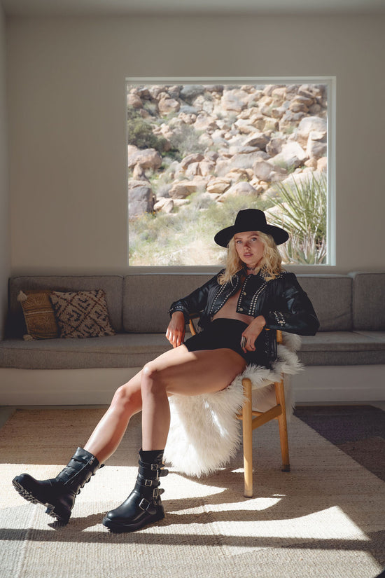 OAKLY-BLACK FRINGE WESTERN CROP JACKET