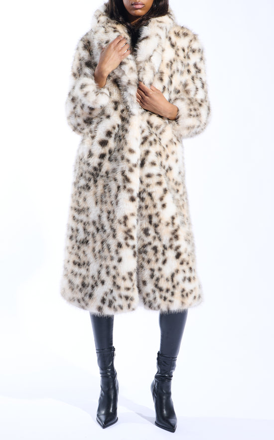 white snow leopard print faux fur trench coat with an oversized collar and pockets on the front sides