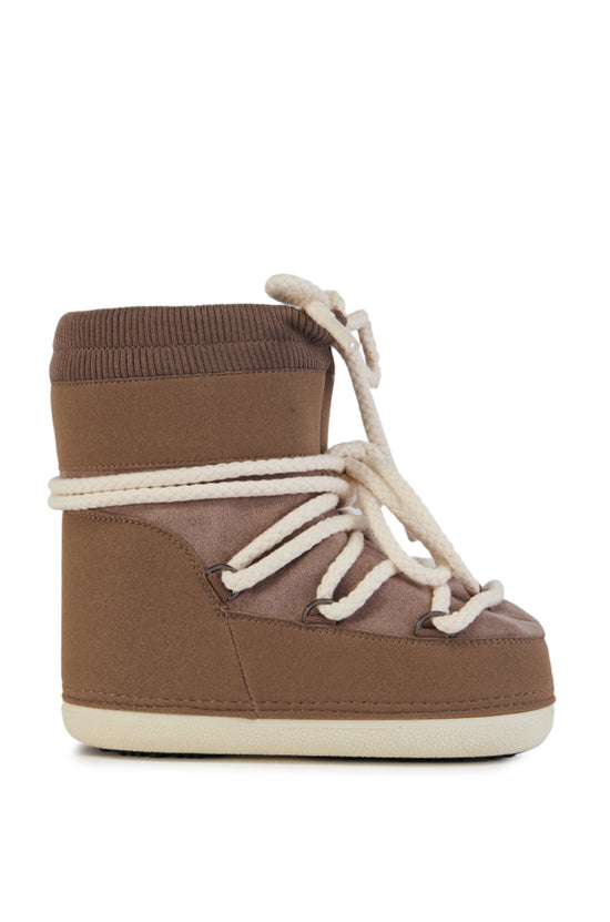 light brown chunky cozy booties with a chunky white lace accent