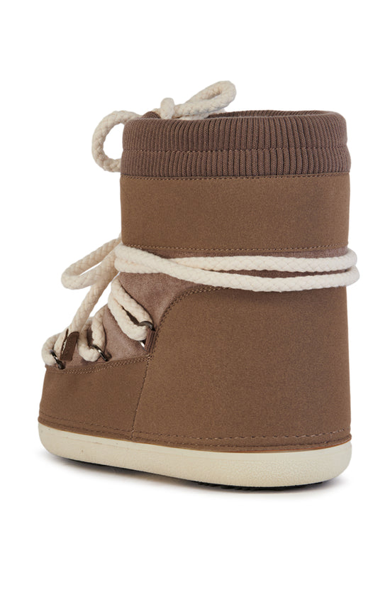 light brown chunky cozy booties with a chunky white lace accent