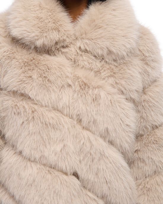 TUMI-BEIGE FAUX FUR JACKET | AZALEA WANG TUMI-BEIGE FAUX FUR JACKET | AZALEA WANG