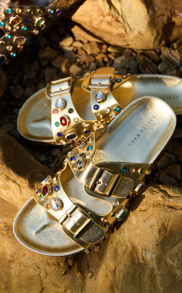 BAYLEAVES-GOLD FLAT SANDAL | AZALEA WANG