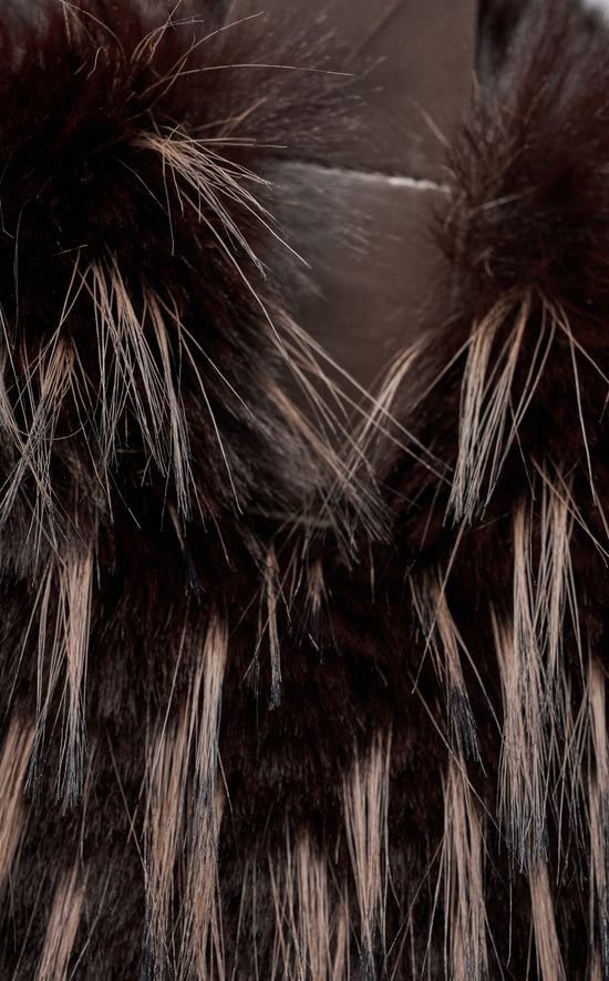 CONFIDANTE-BROWN FAUX FUR HANDBAG