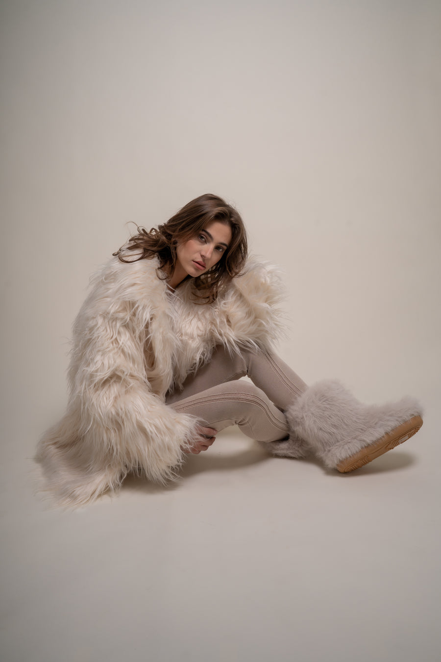 CHAQUETA DE PIEL SINTÉTICA CREMA BRECKENRIDGE