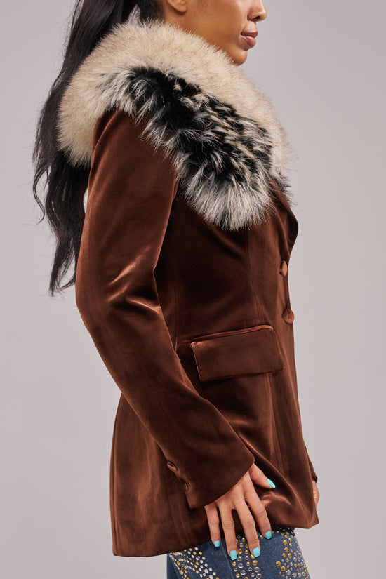 ELARIS-CHOCOLATE STATEMENT BLAZER