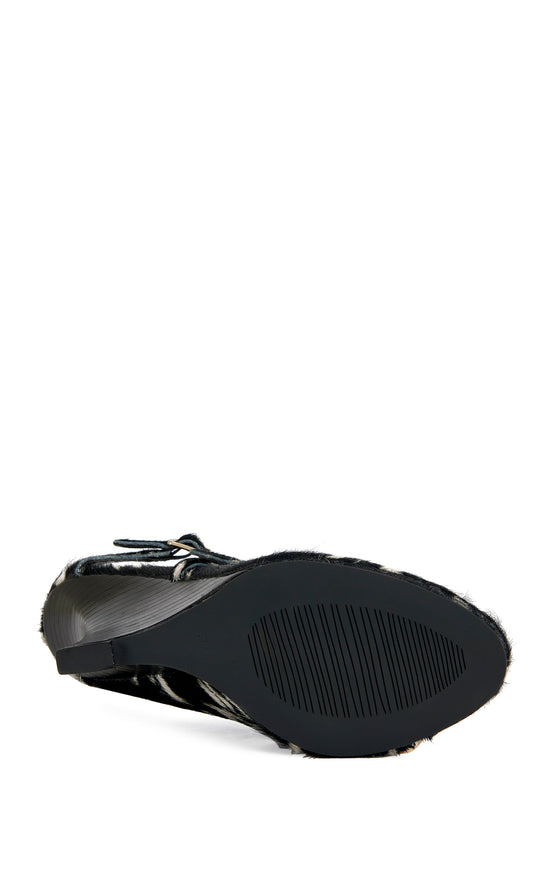 GIANNIS-BLACKWHITE CALF HAIR WEDGE SANDAL