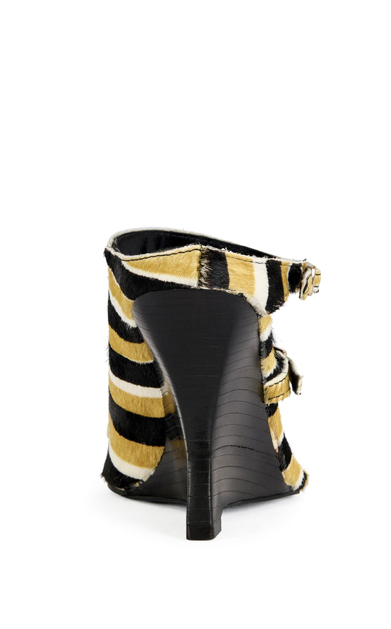 GIANNIS-MUSTARD CALF HAIR WEDGE SANDAL