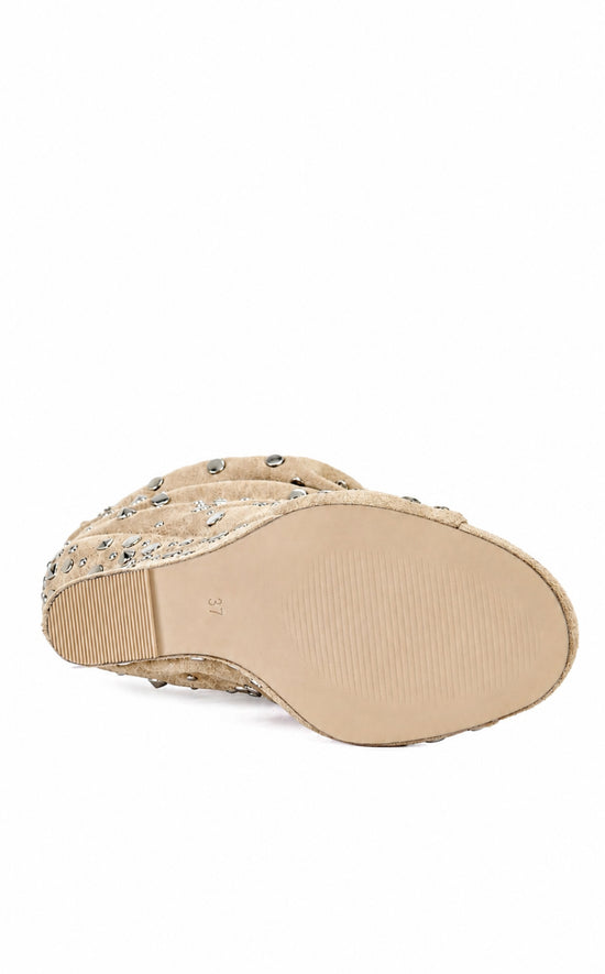 NAOMANI-BEIGE WEDGE BOOTIE