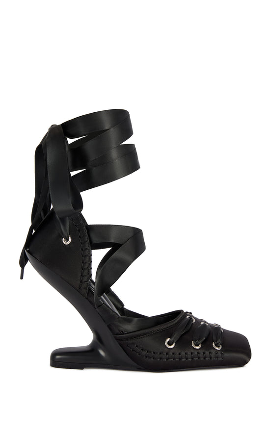 PIROUETTE-BLACK WRAP-AROUND WEDGE PUMP