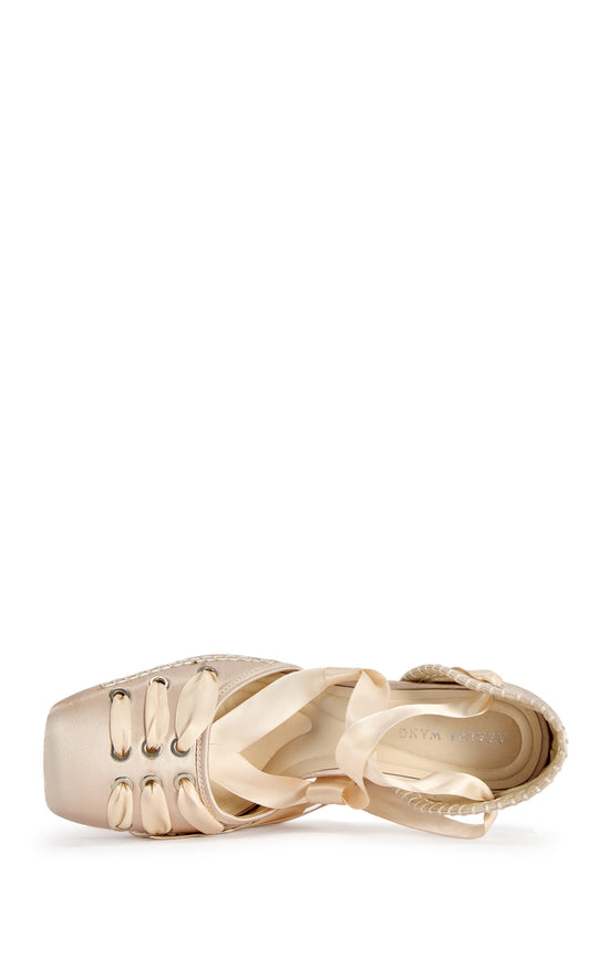 PIROUETTE-IVORY WRAP-AROUND WEDGE PUMP