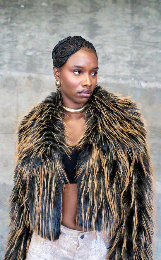 SAOIRSE-BROWNBLACK FAUX FUR JACKET