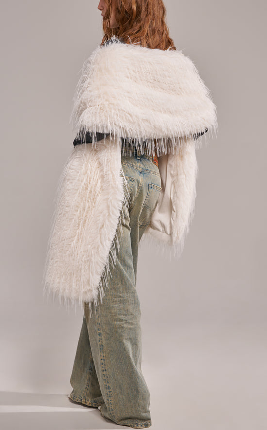 STARLET-WHITE FAUX FUR SCARF