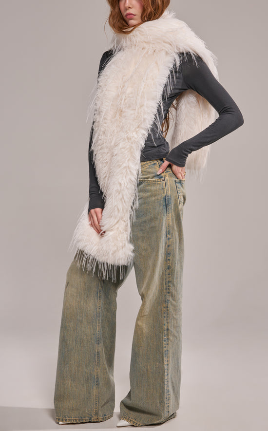 STARLET-WHITE FAUX FUR SCARF