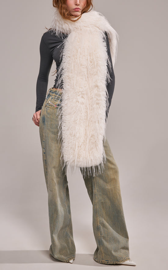 STARLET-WHITE FAUX FUR SCARF