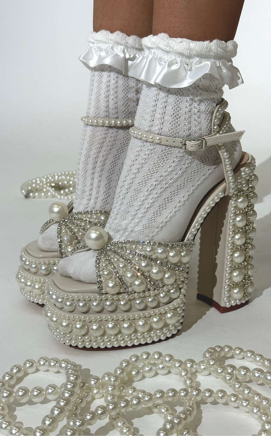 ASTRELLA-WHITE PLATFORM HEELED SANDAL